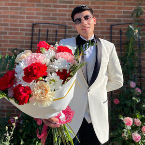 Meet your Posher, Nicholas